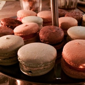 Macarons Grub Club