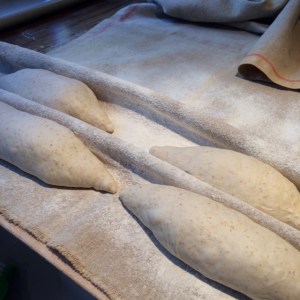 white-cottage-bakery-couche