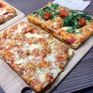 signorellis-deli-margherita-pizza