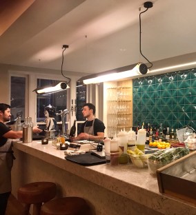 Mercado Central Cambridge kitchen bar