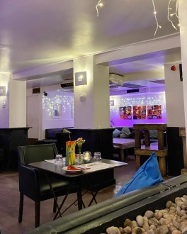 La Raza Cambridge seating