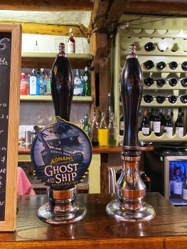 King William IV Heydon bar beer