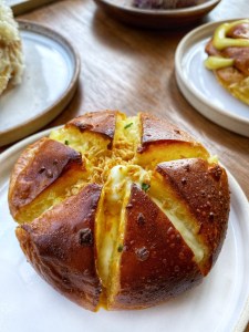 Kanto Cafe Bakery Cambridge Korean garlic cheese bread